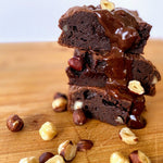 Load image into Gallery viewer, Melty Chocolate Cake with Hazelnuts | Le Fondant Hazelnuts
